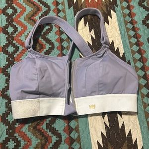 ⭐️SheFit 1Luxe Sports bra in lavender ⭐️ Bundle to save & open to offers!